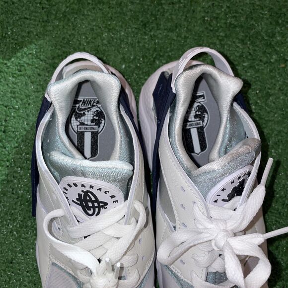 Nike Air Huarache White/Mica Green DH4439-110 Womens Size 7 No Lid Sneakers - Picture 6 of 9